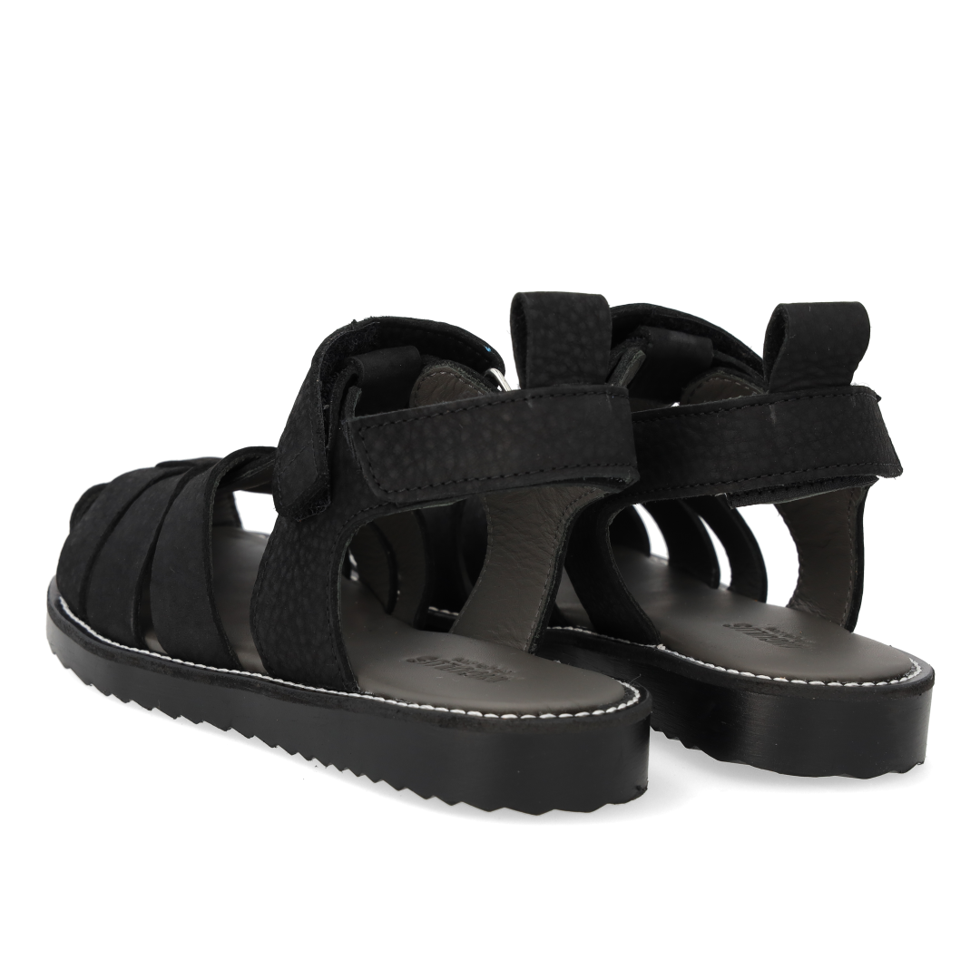 Sandal with closed toe and double velcro