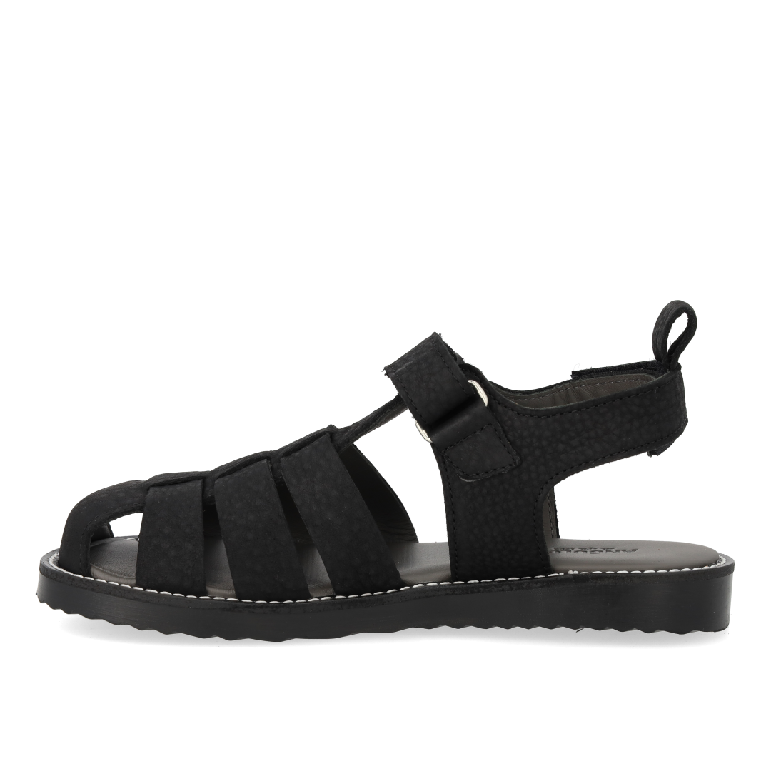 Sandal with closed toe and double velcro