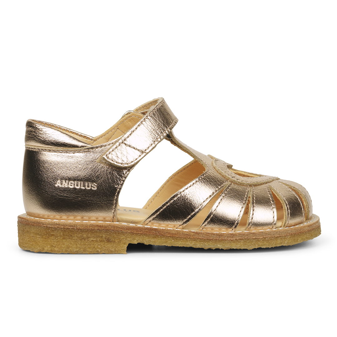 Heart sandal with velcro closure