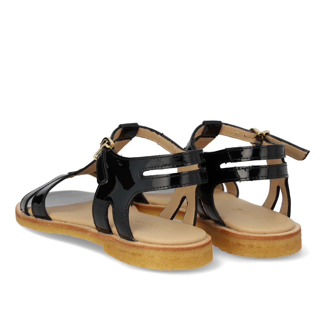 Classic strap sandal