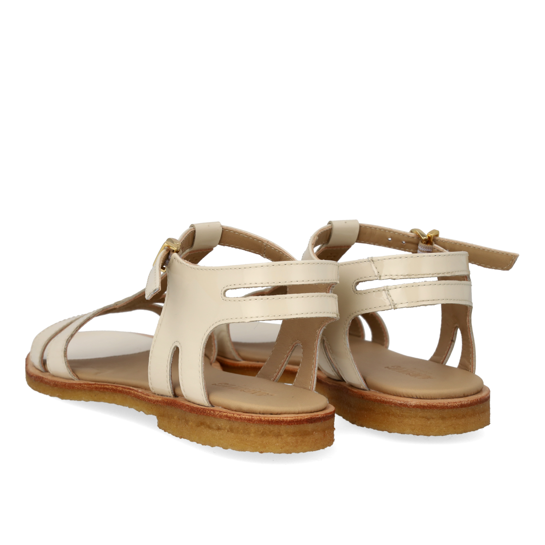 Classic strappy sandal