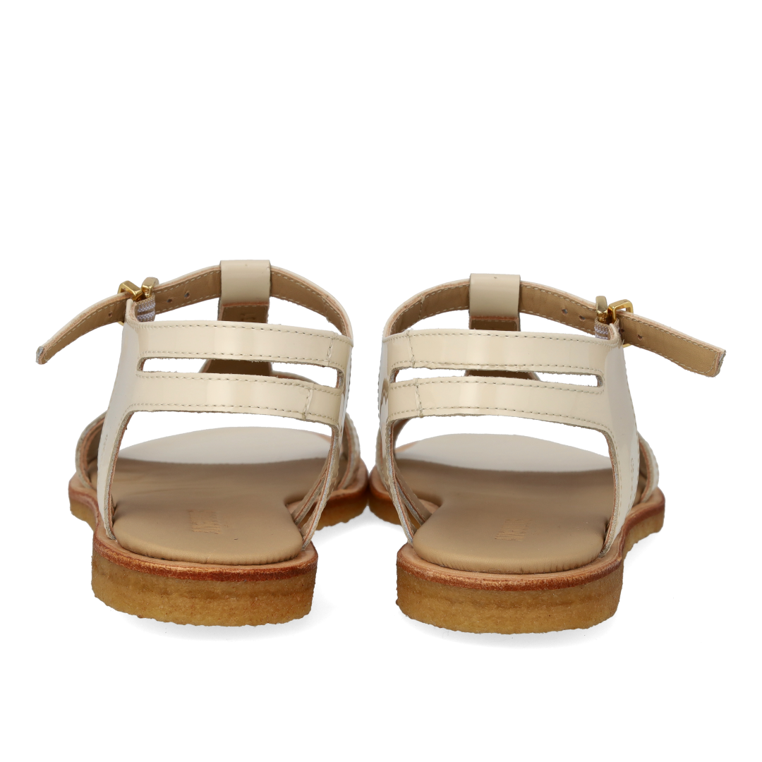 Classic strappy sandal