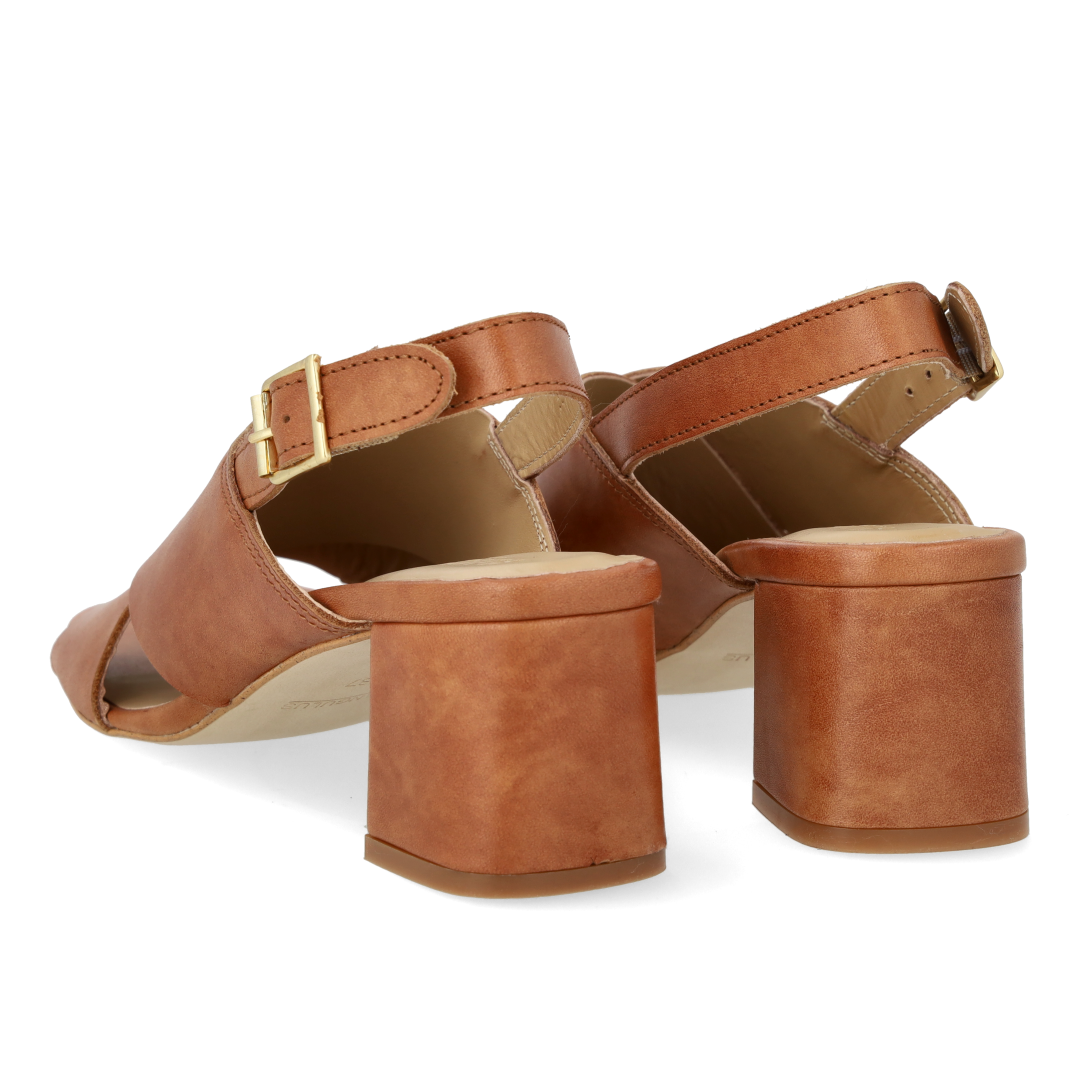 Block heel sandal