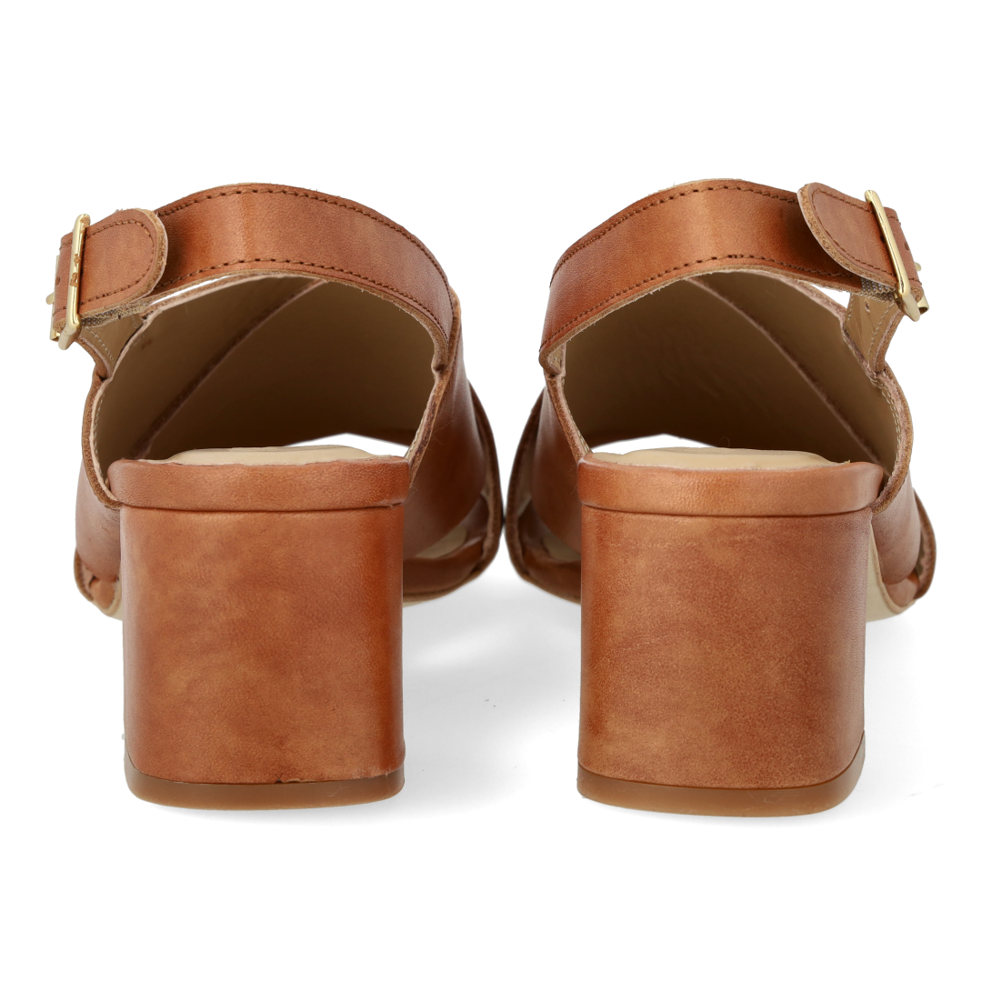 Block heel sandal