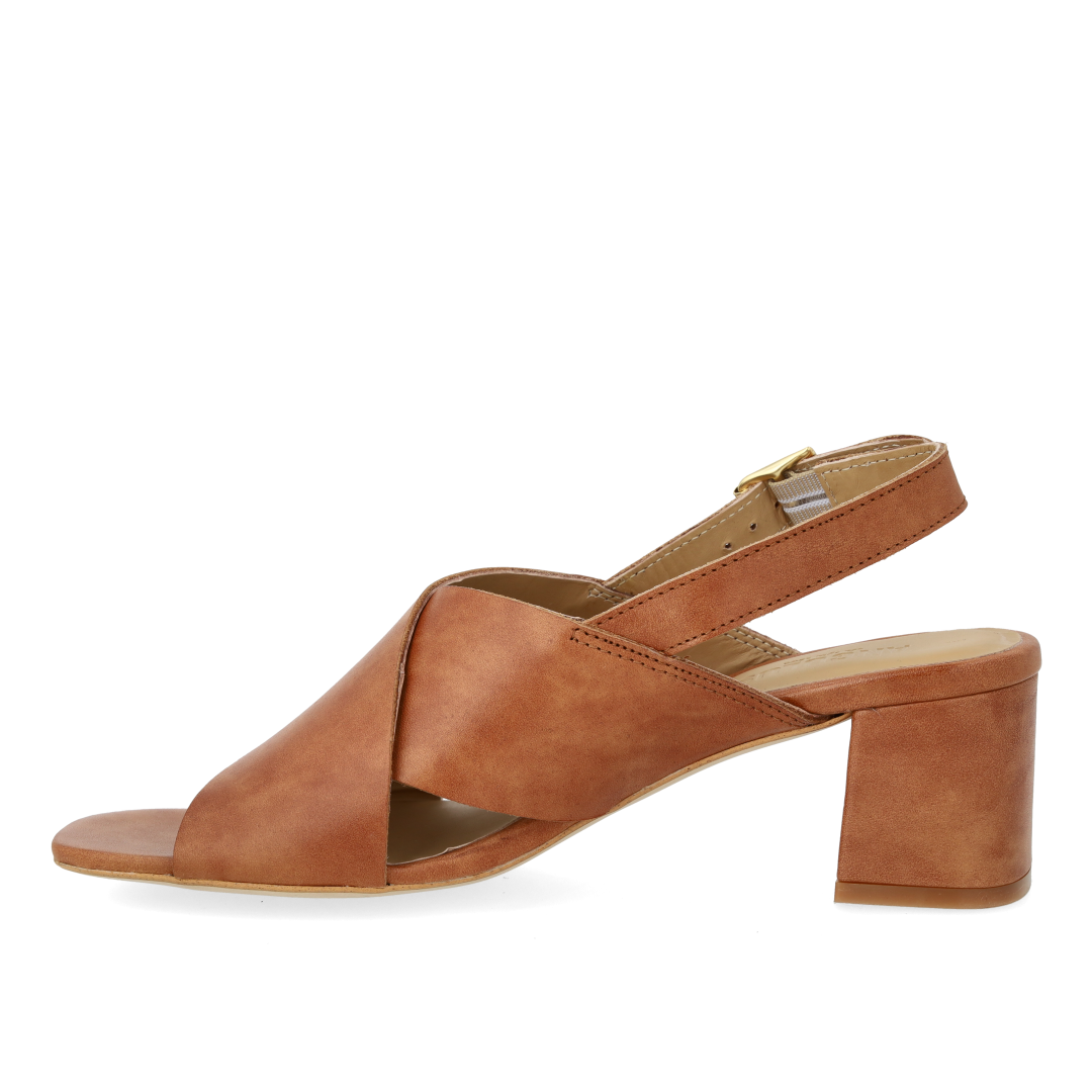 Block heel sandal