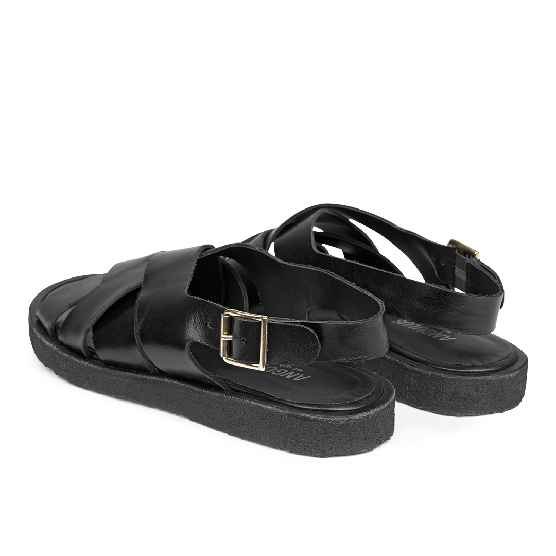 Sandal with buckle