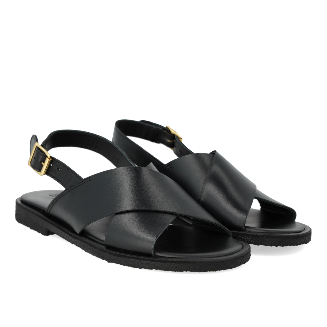 Classic crisscross sandal