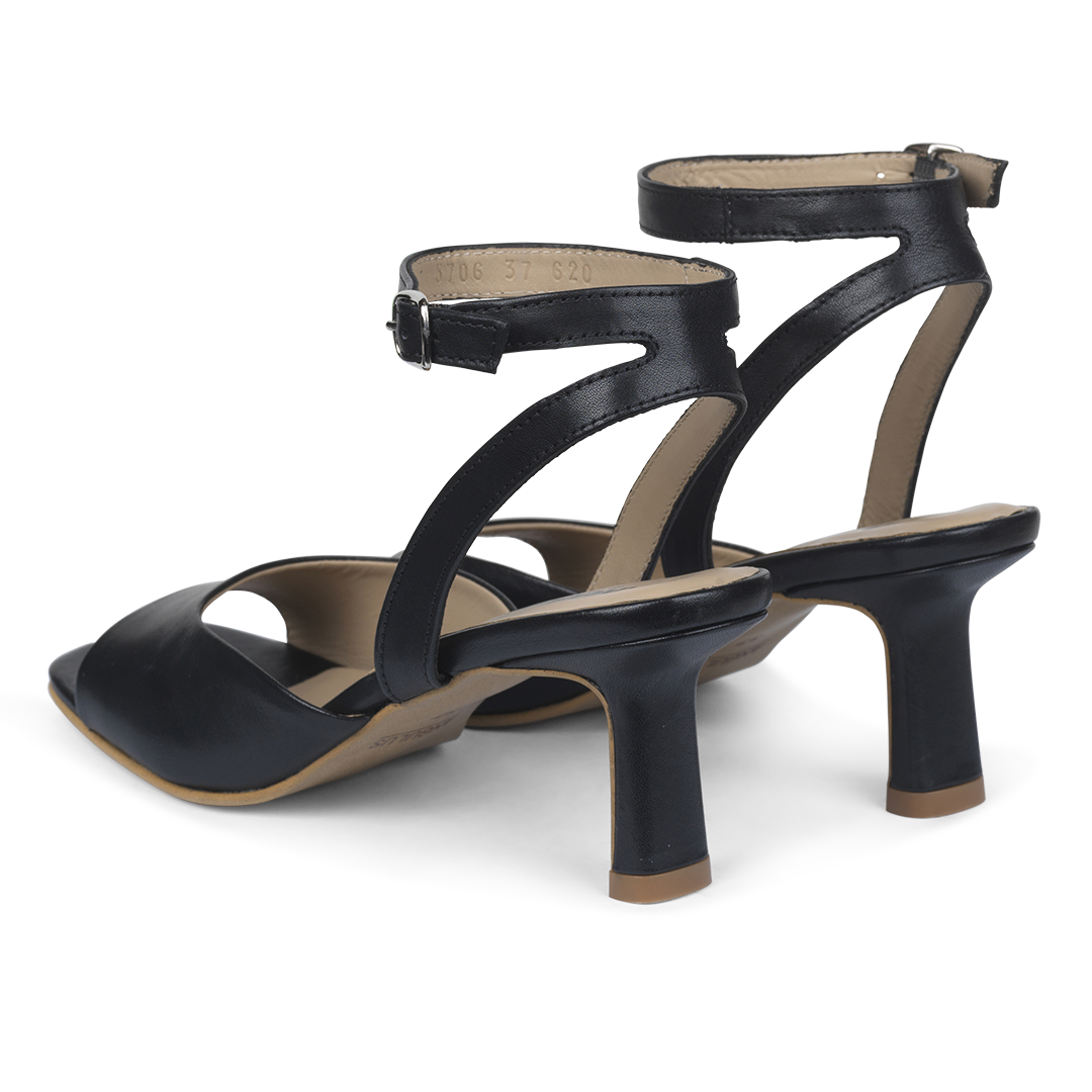 Heeled sandal