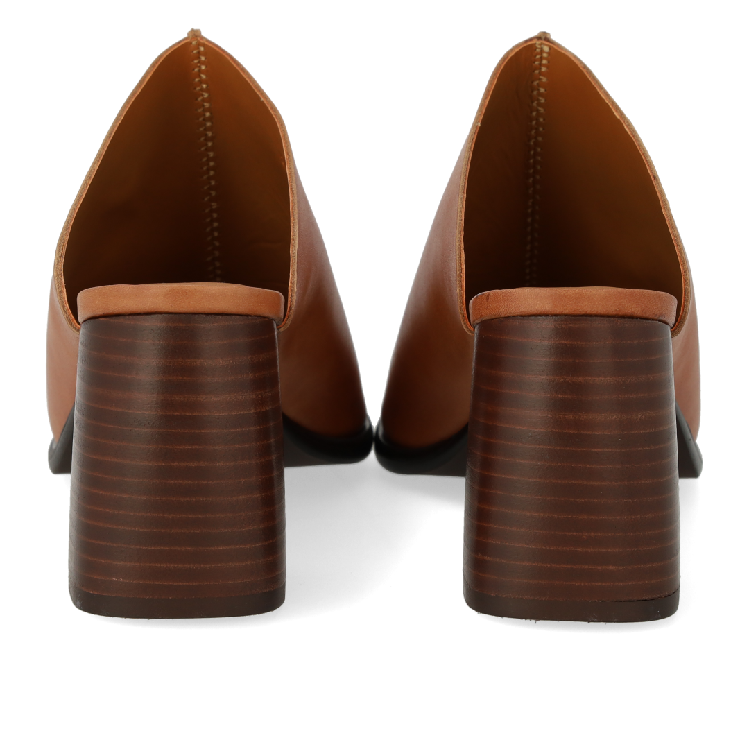 Mule with sculptural heel