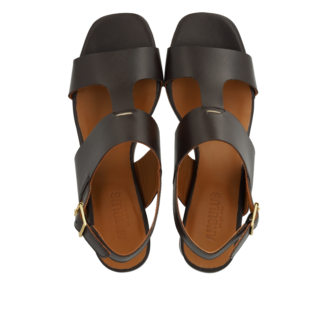 Sandal with block heel and decorative stitching detail