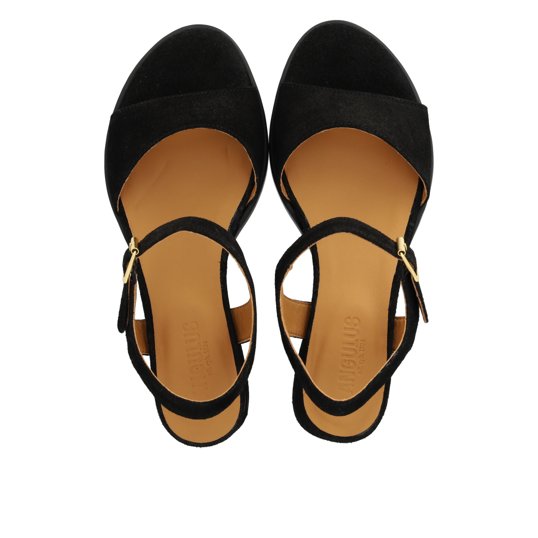 High-heeled sandal in black suede