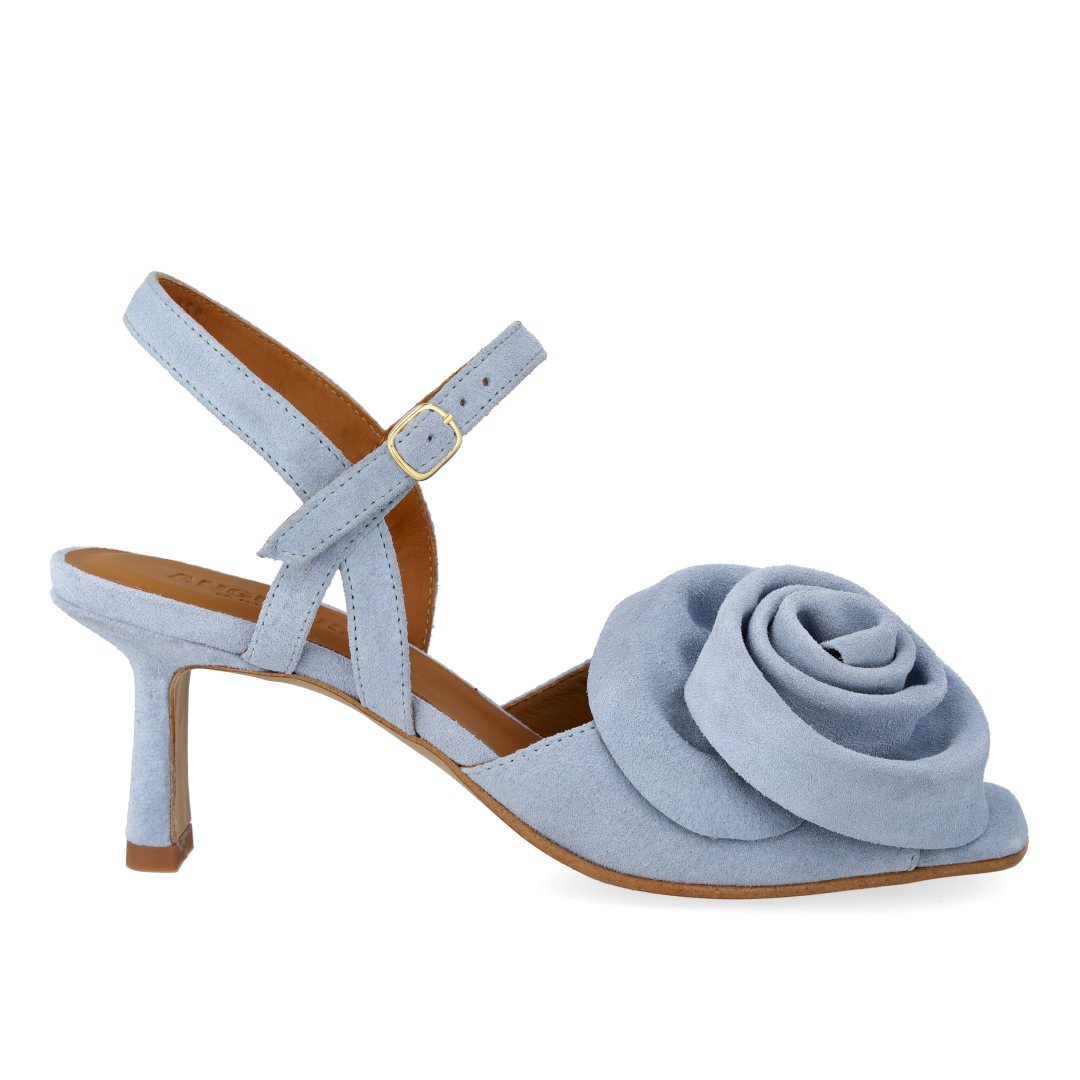 High-Heeled Sandal With Voluminous Rose Detail