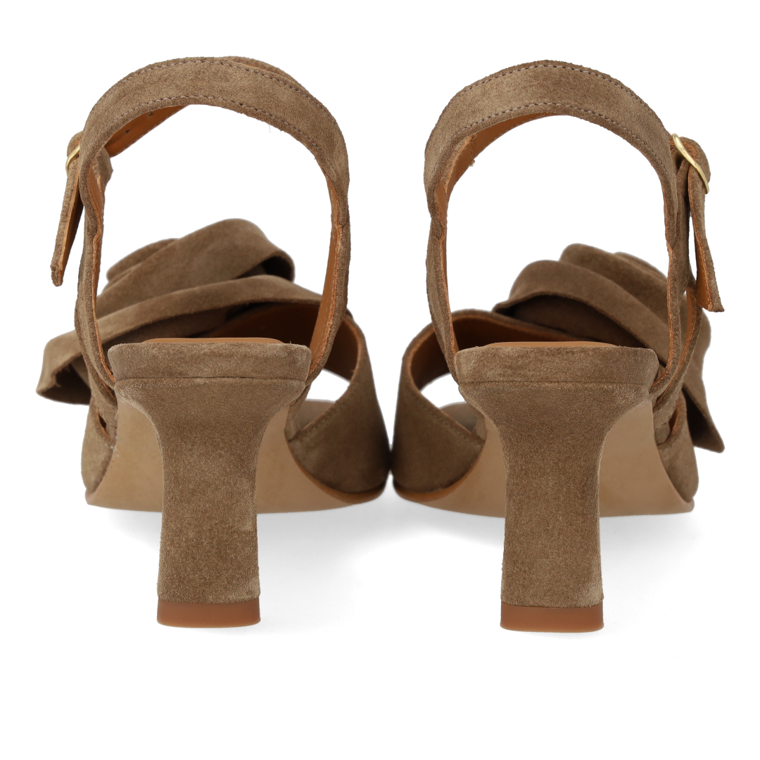 High-heeled Sandal with voluminous rose detail