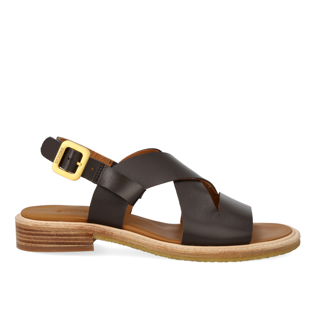 Strap sandal with logo buckle