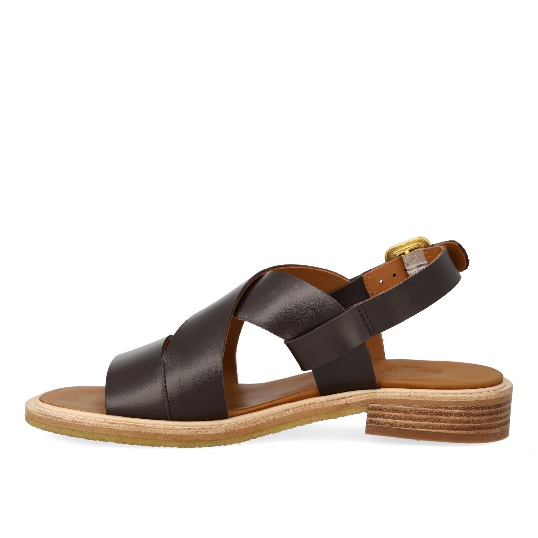 Strap sandal with logo buckle