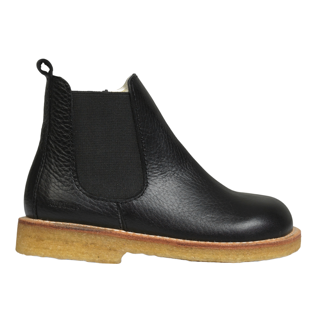 Boot with wool lining
