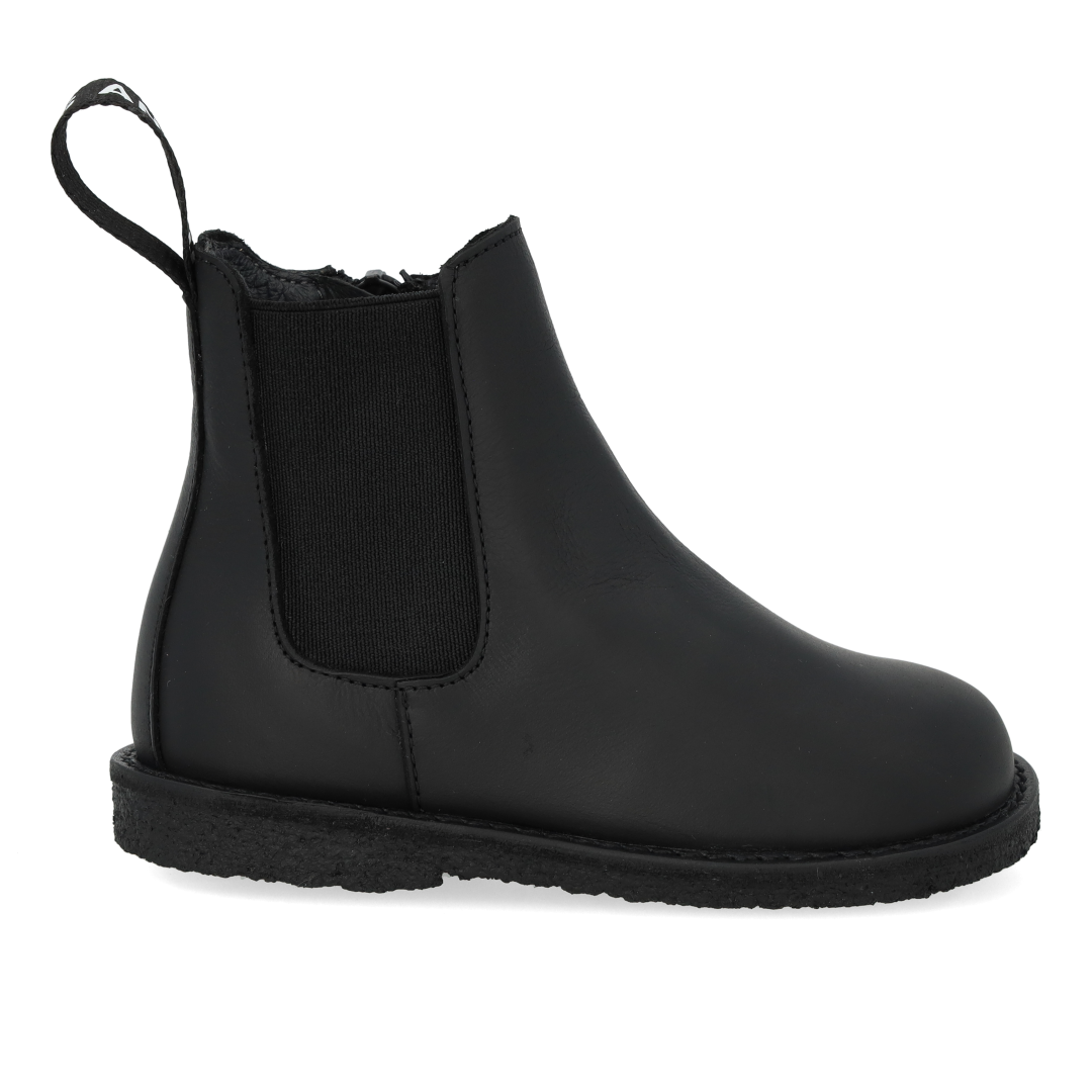Chelsea Boot with Logo Tape and Zipper