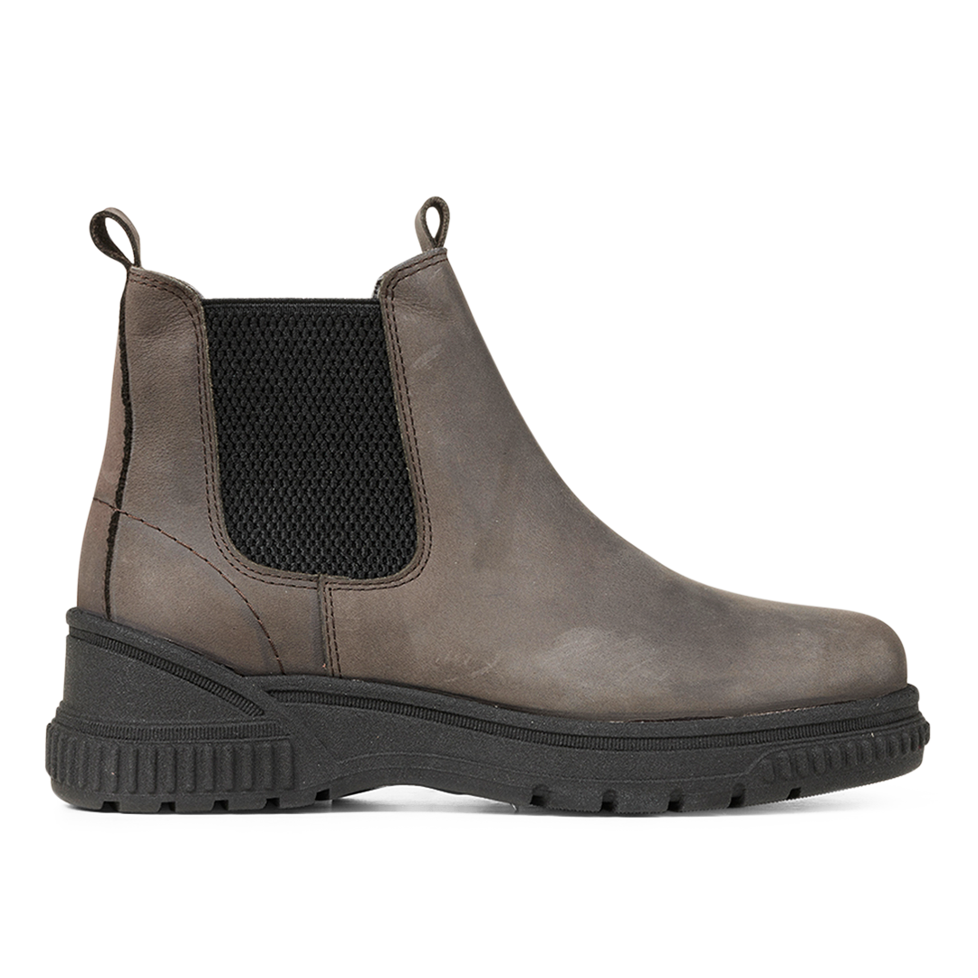 Chelsea boot with elastic