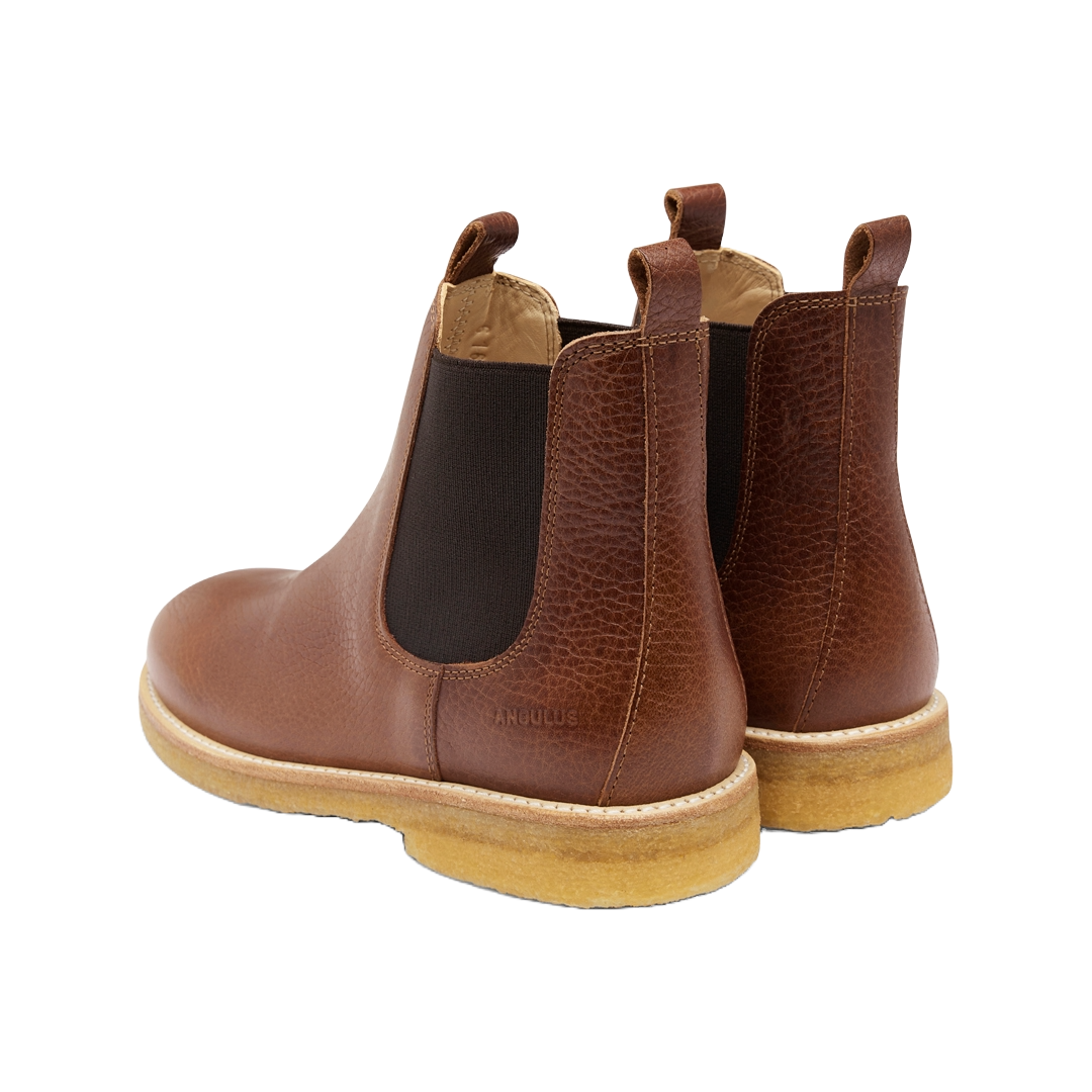 Chelsea boot with elastic