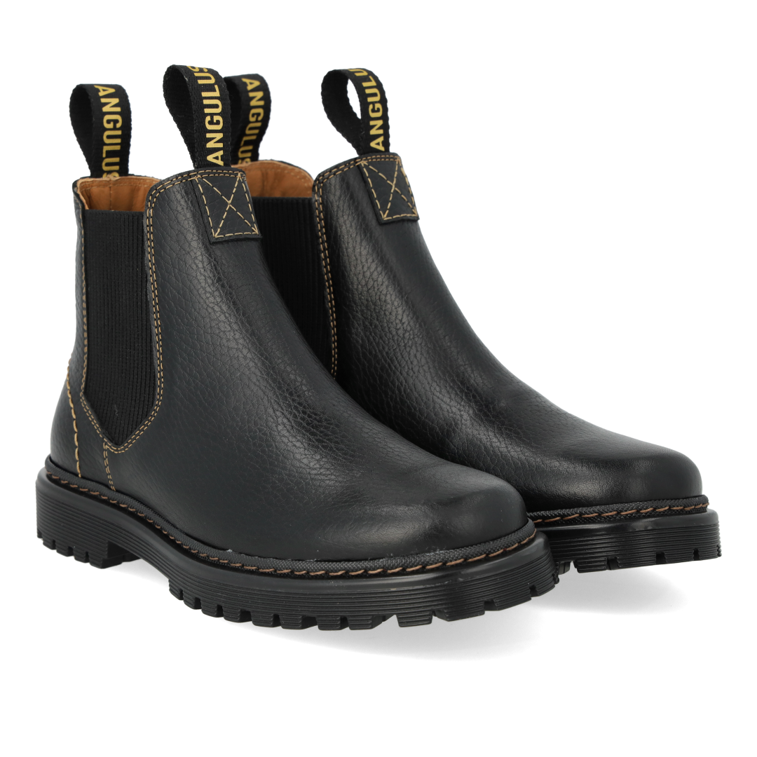 Chelsea boot with logo straps