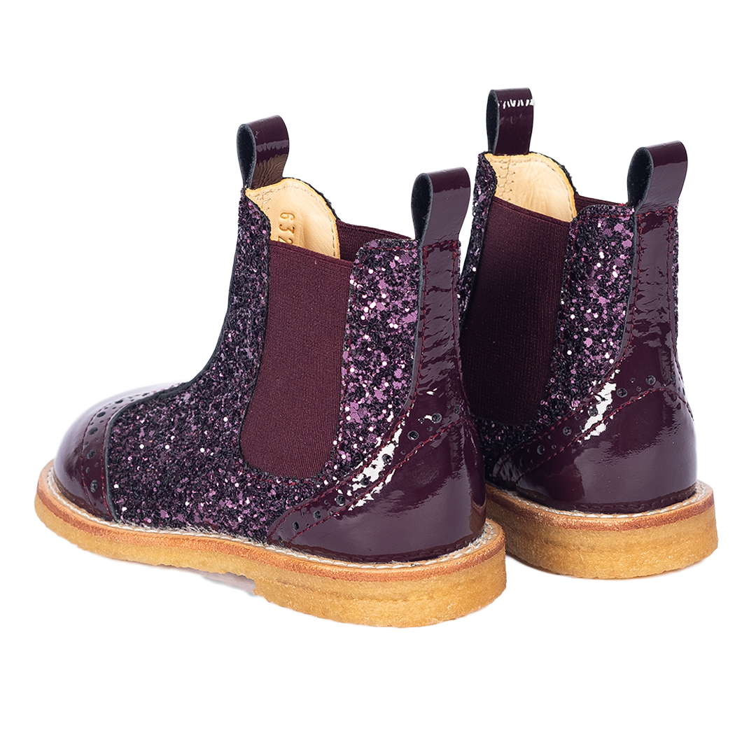 Chelsea boot with glitter and brogue details