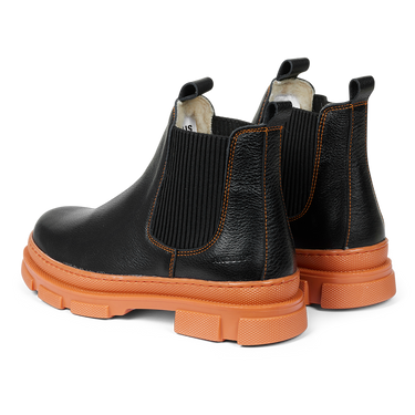 Chelsea Boot with wool lining and contrast sole