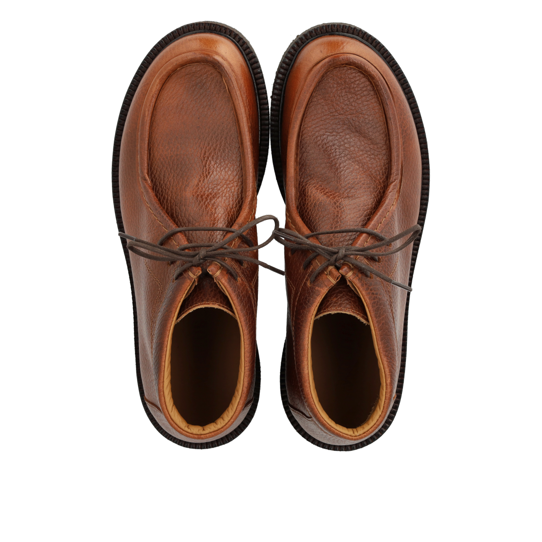 Lace-up shoes with decorative trim