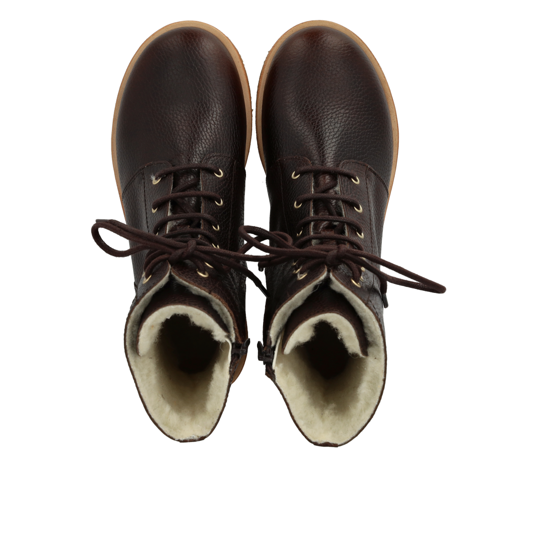Lace-up boot with wool lining