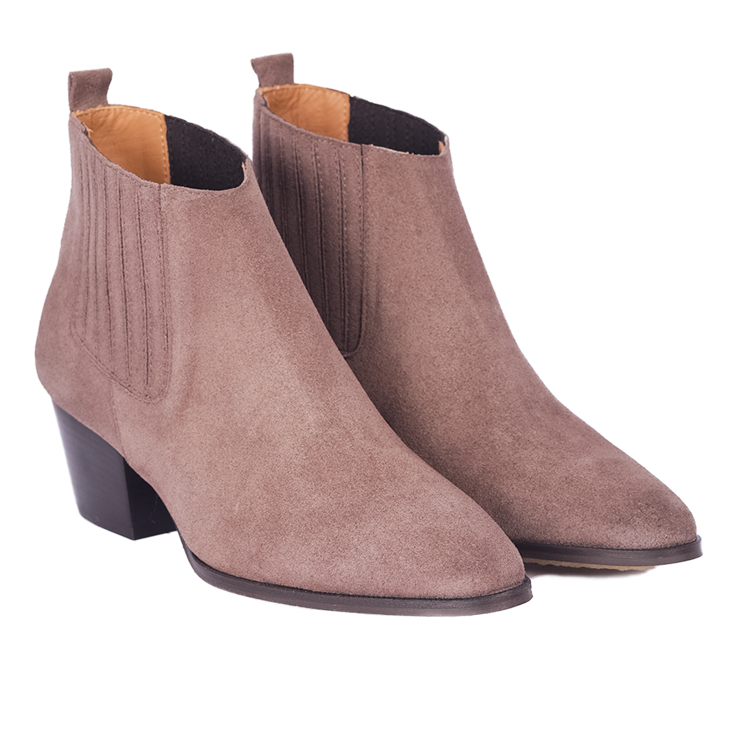 Ankle boot with heel
