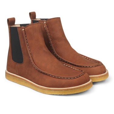 Chelsea boot with a spacious fit