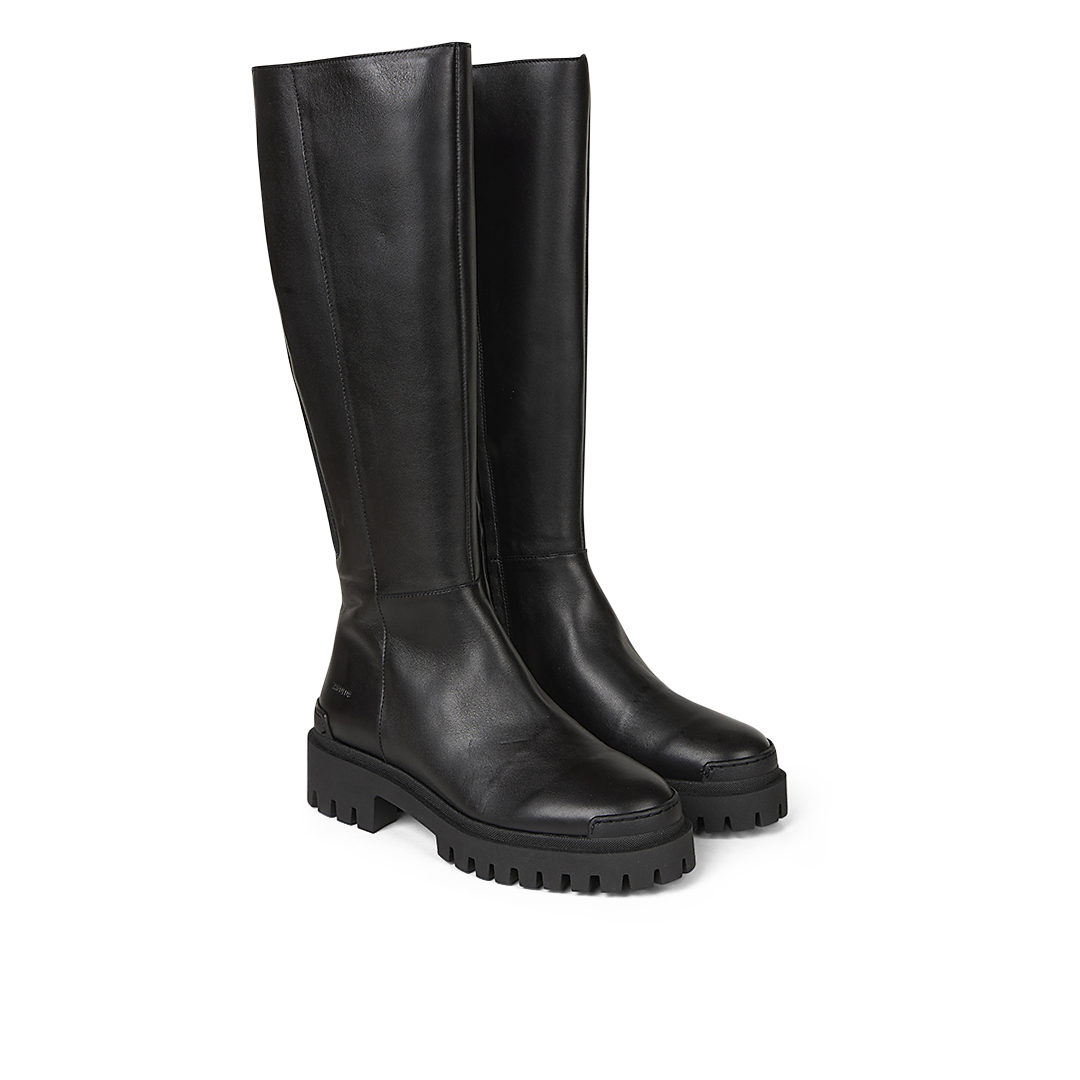 Long Shafted boot