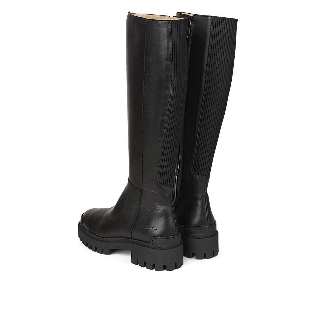 Long Shafted boot