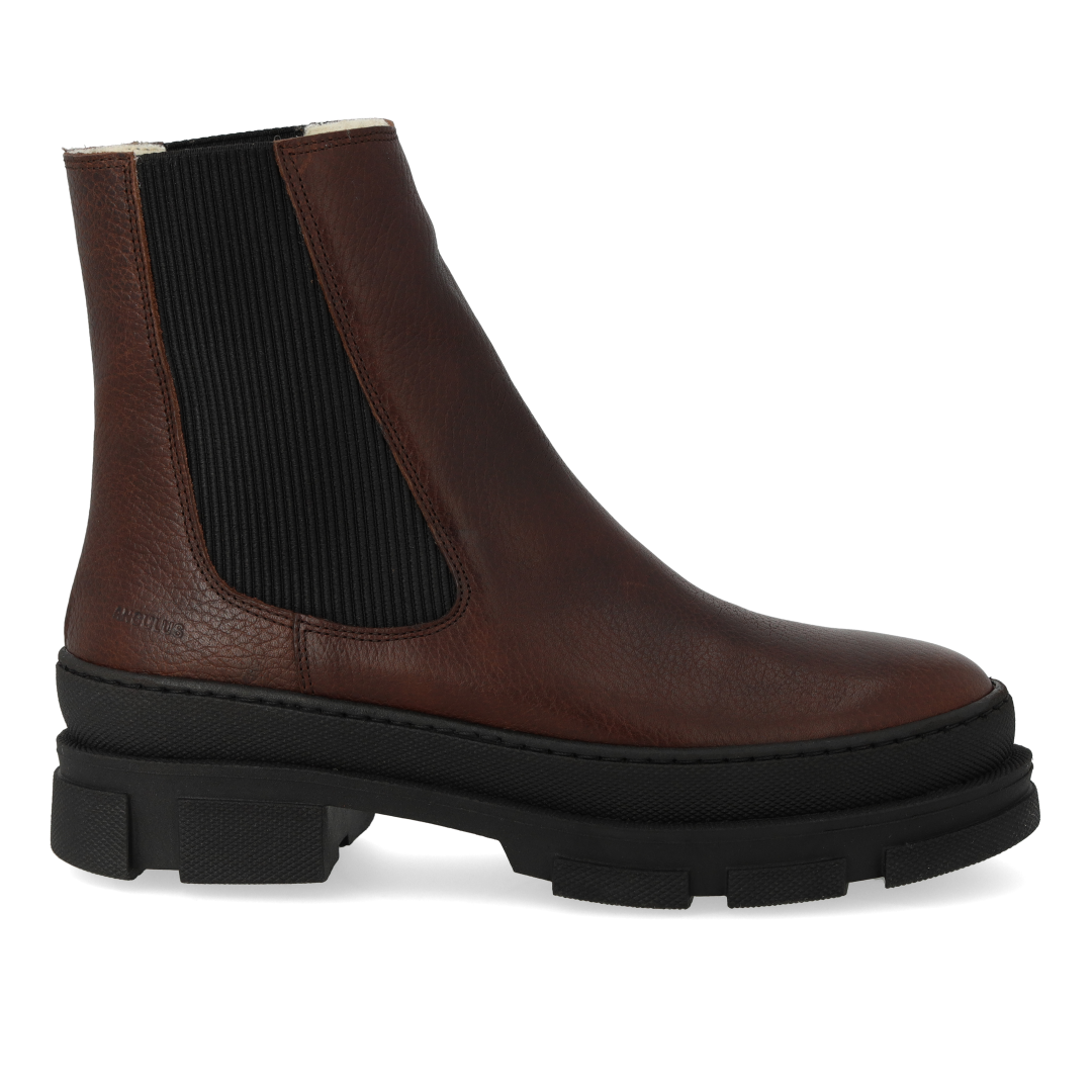 Chelsea boot with wool lining