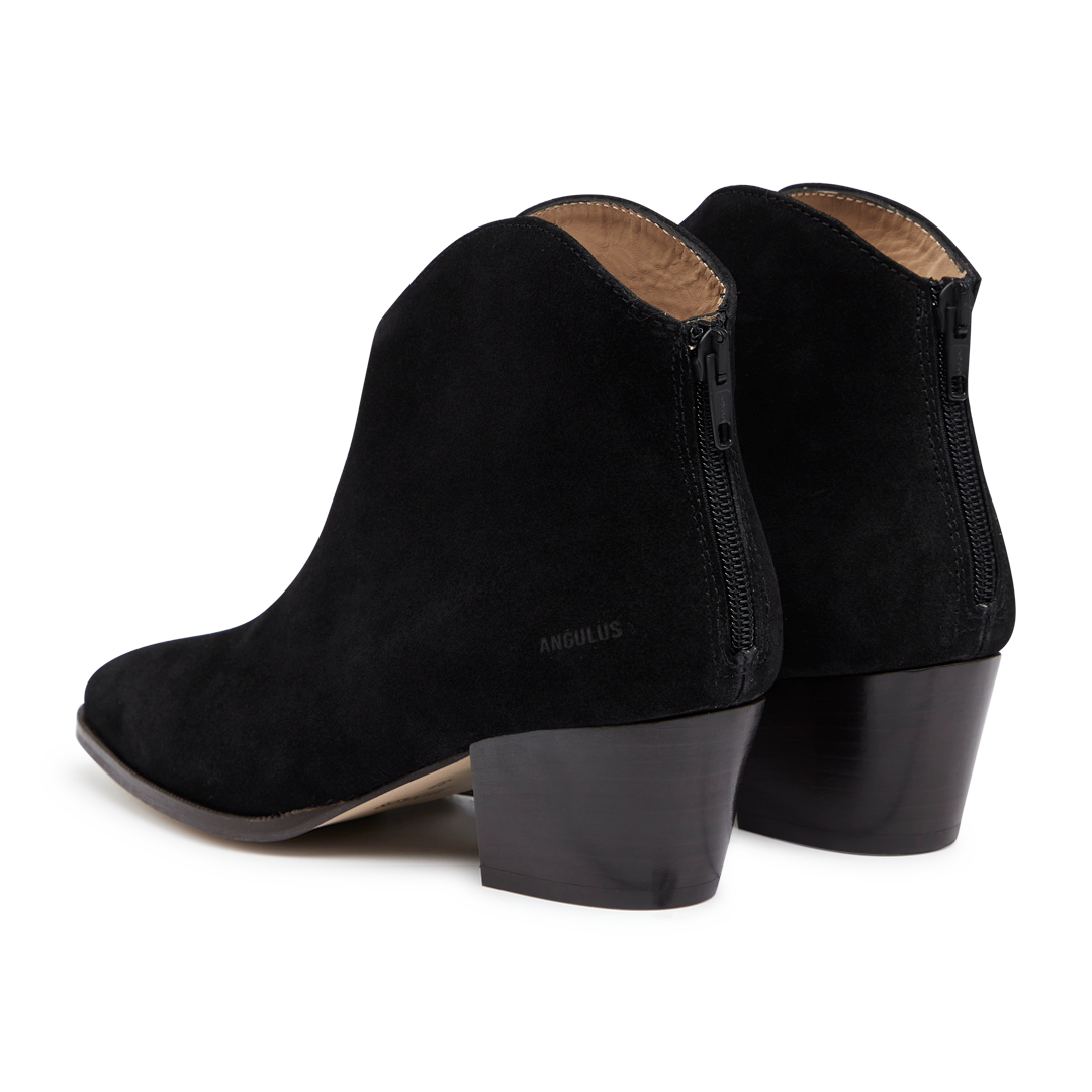 Ankle boot with heel