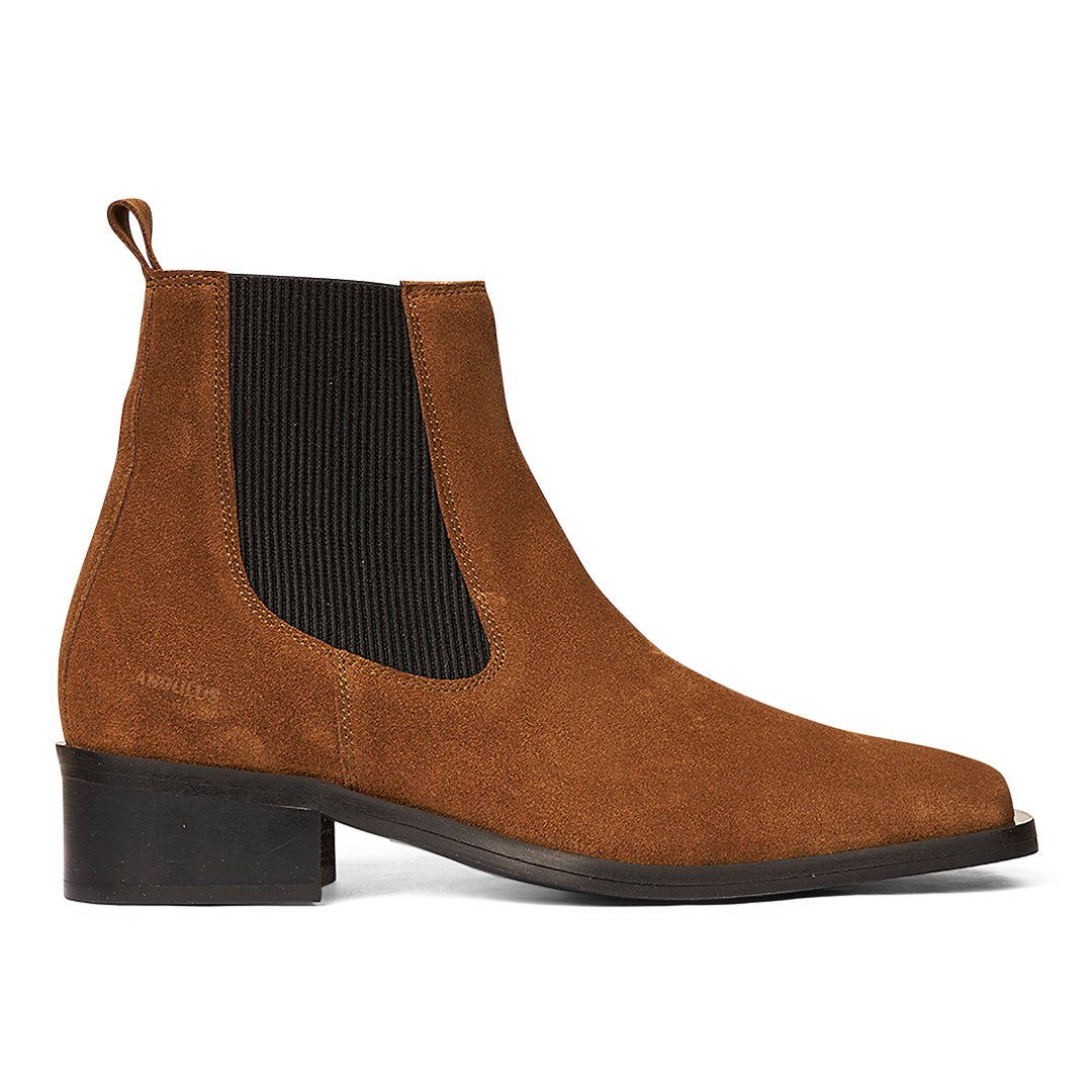 Boot with elastic