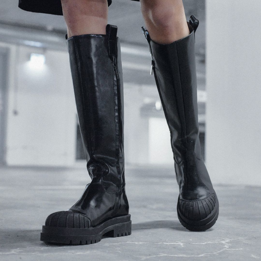 Long Shafted boot with zipper