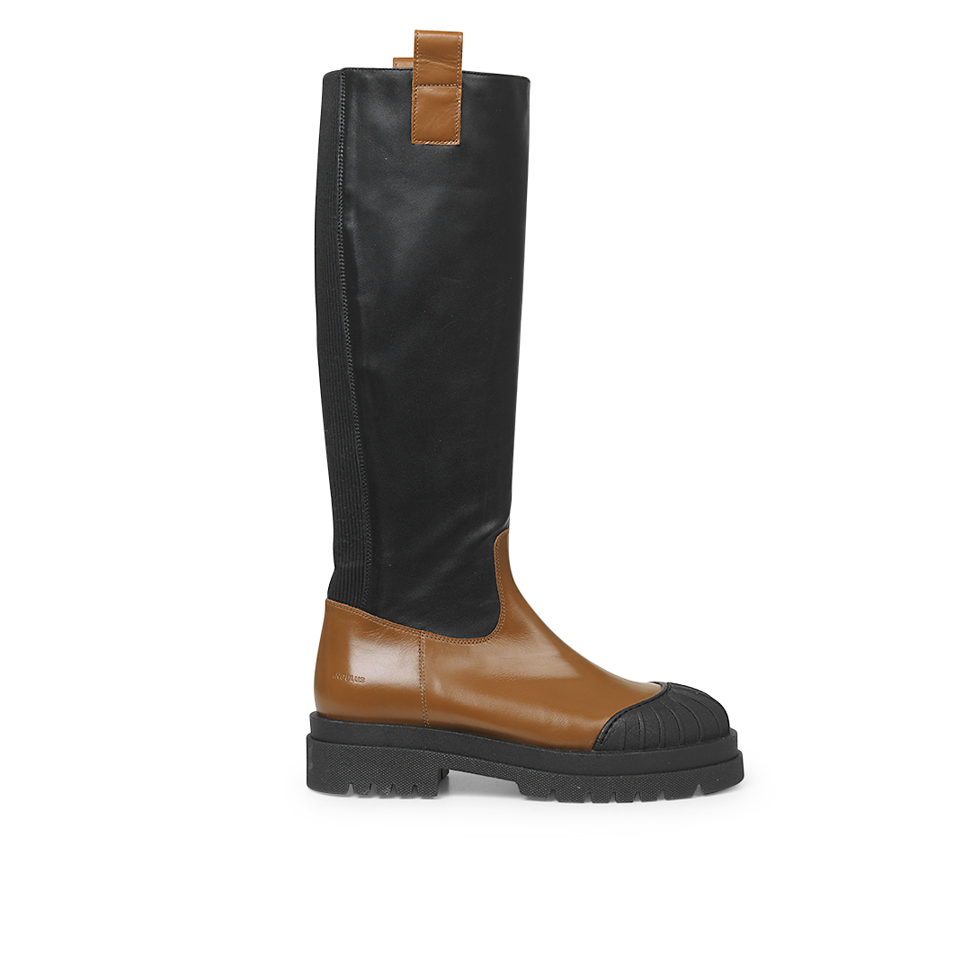 Long Shafted boot with zipper