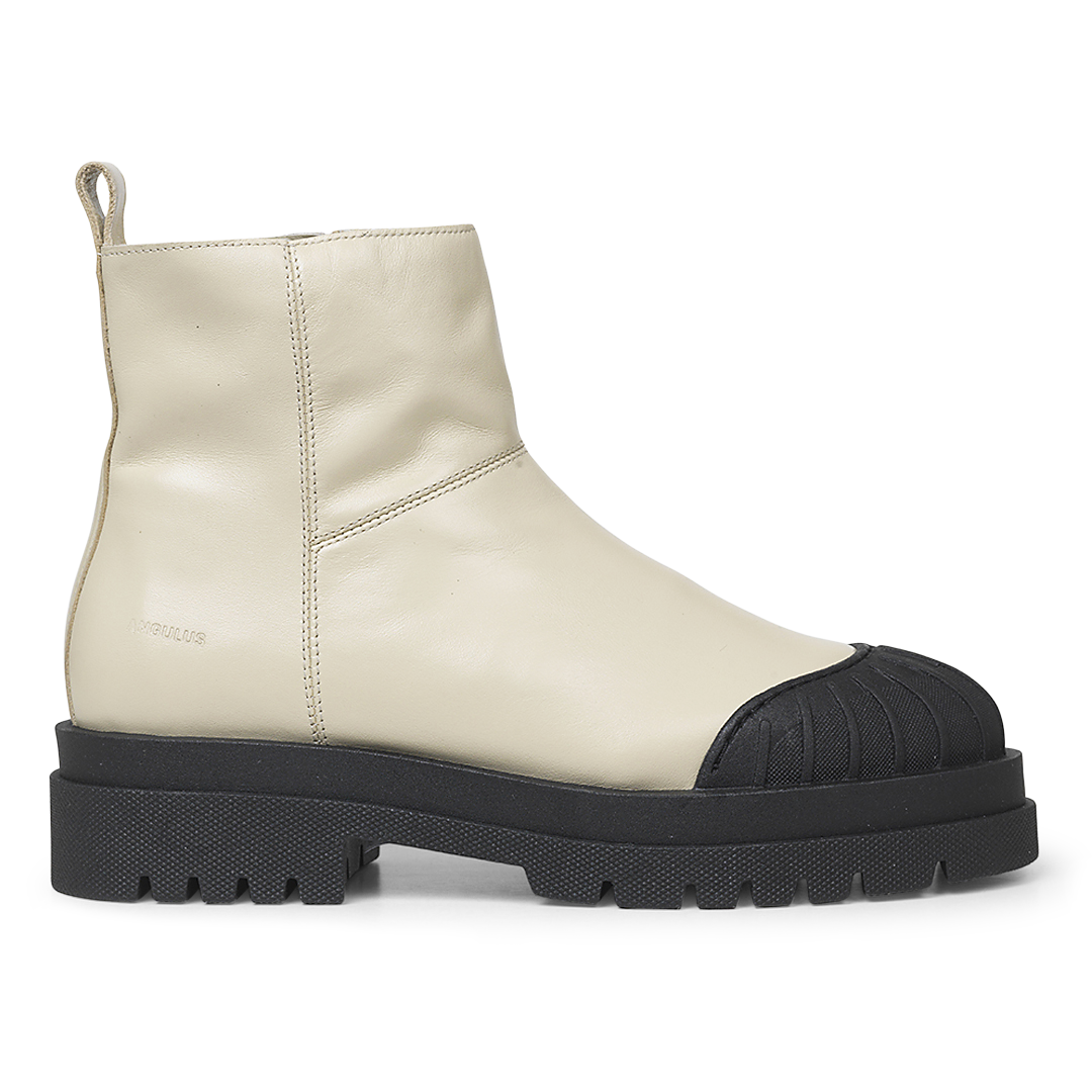Wool-lined boot