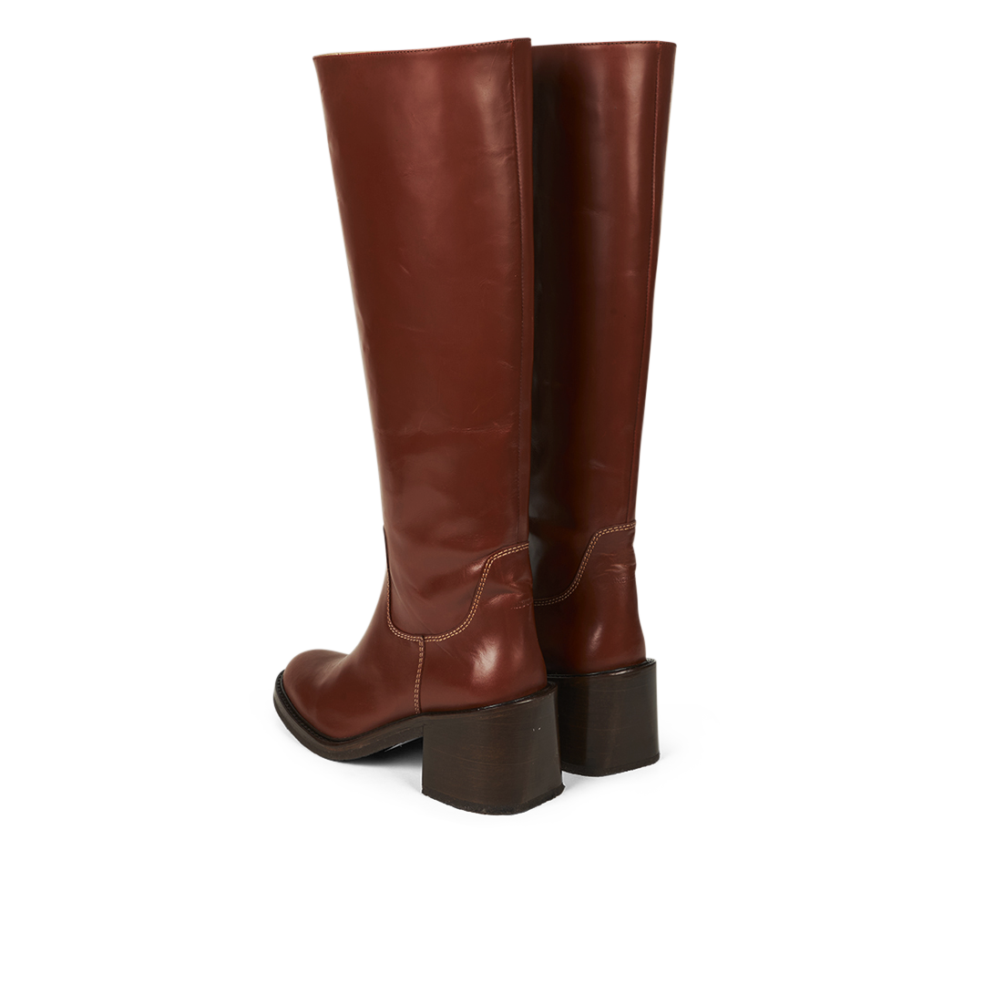 Long Shafted boot