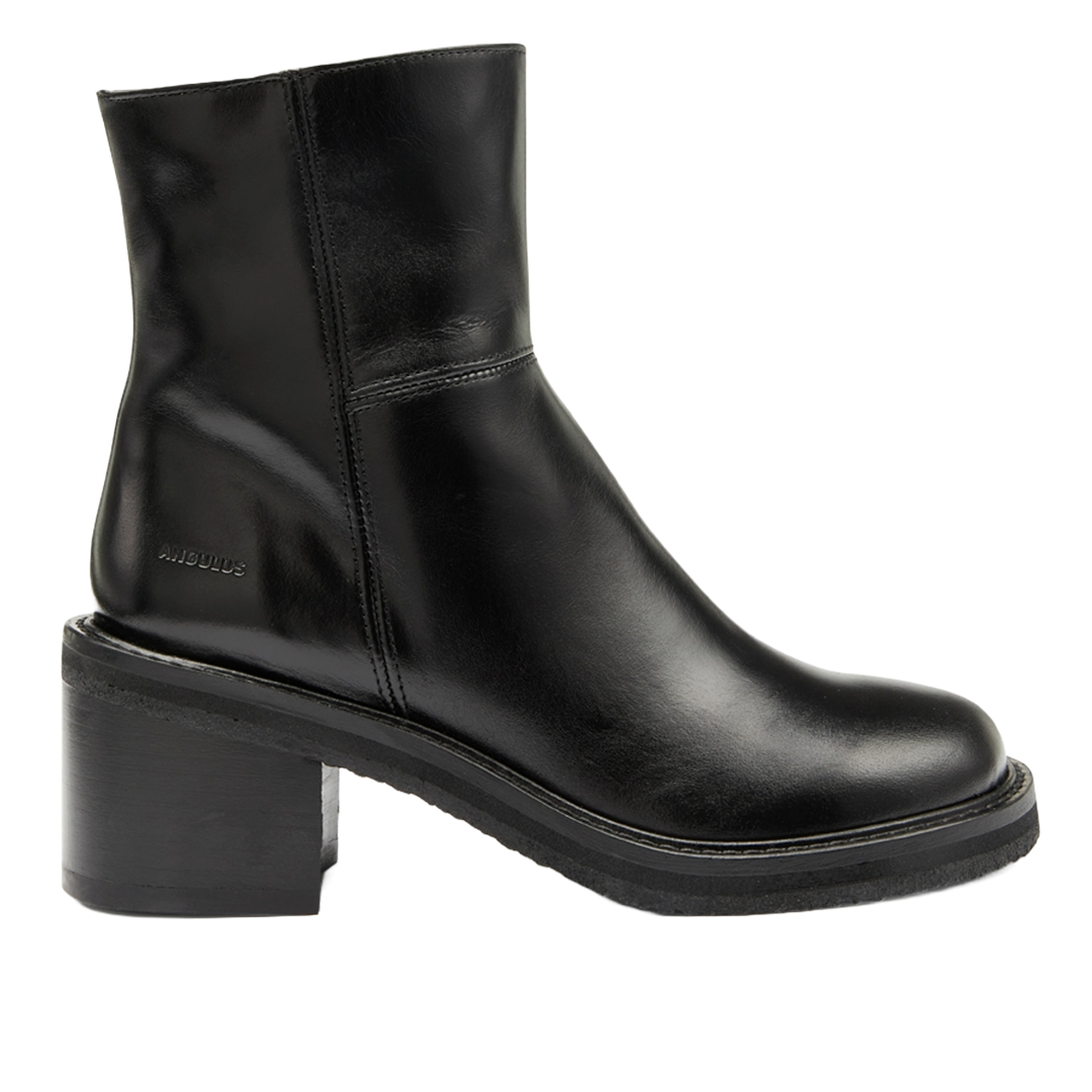 Leather boot with graphic block heel