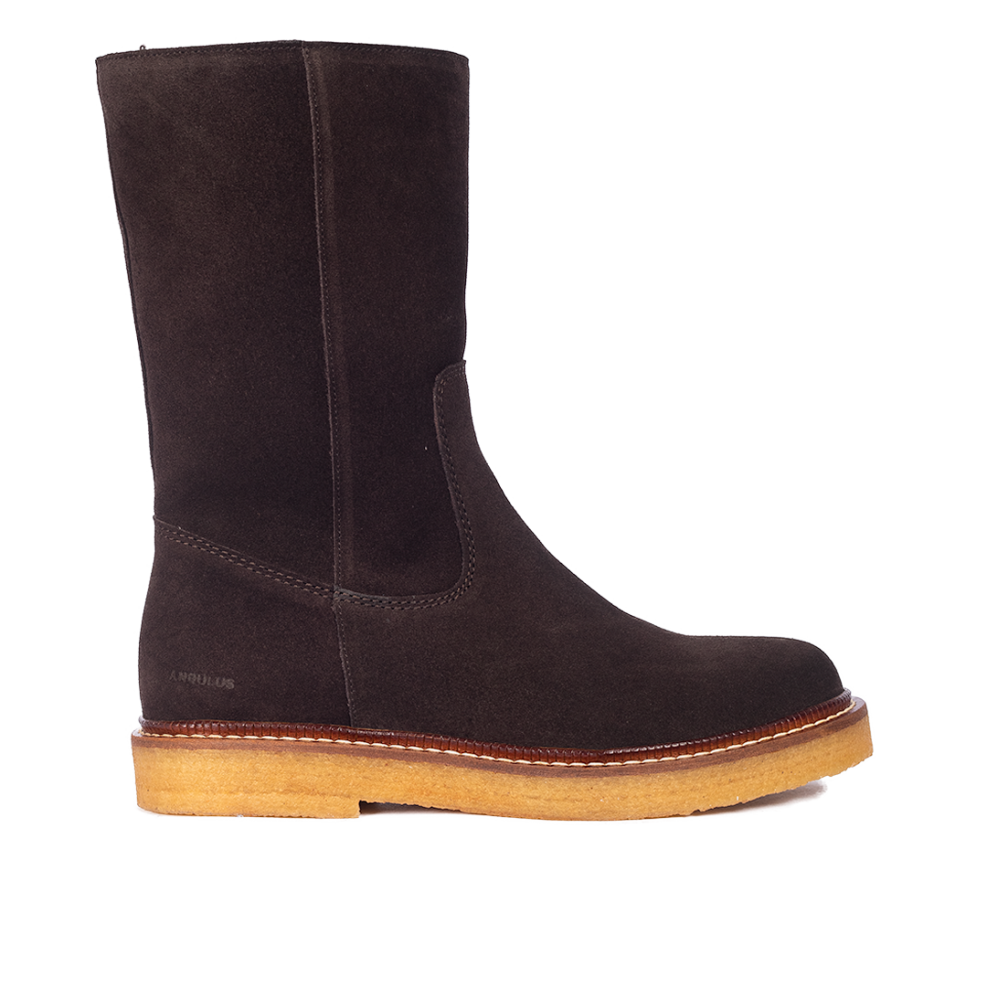 Boot with wool lining