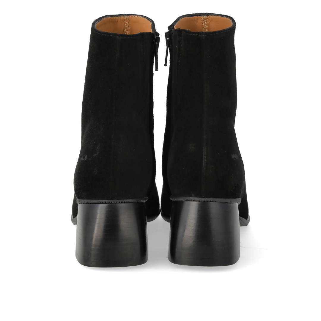 Ankle boot with sculptural black wooden heel