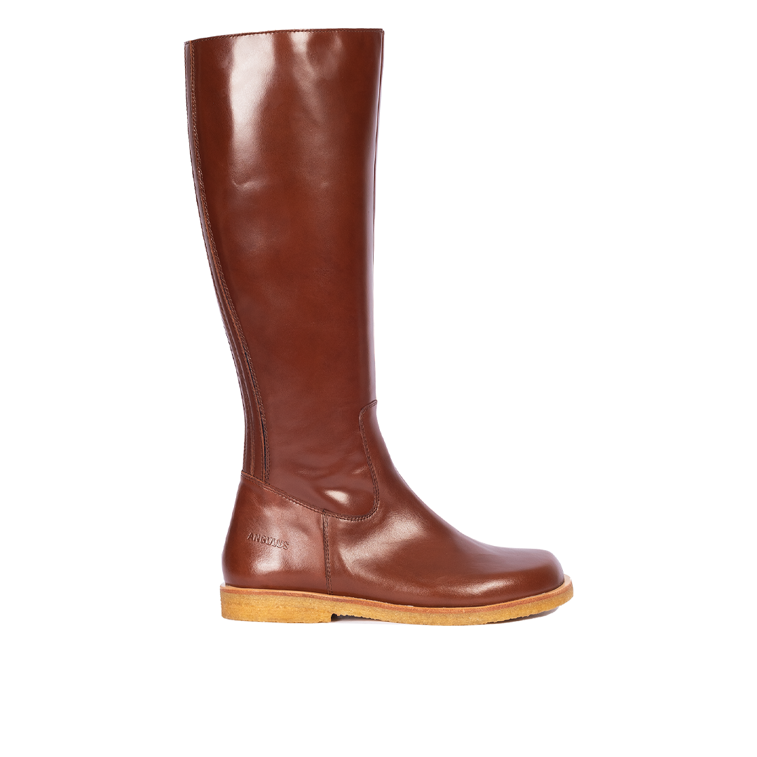 Long Shafted boot with wide fit