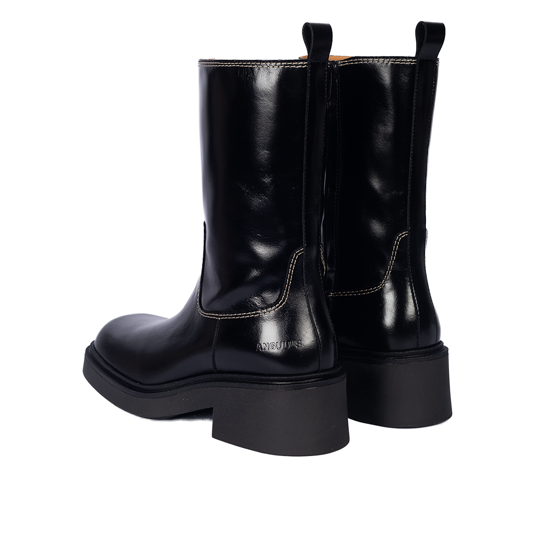 Chunky boot with square toe