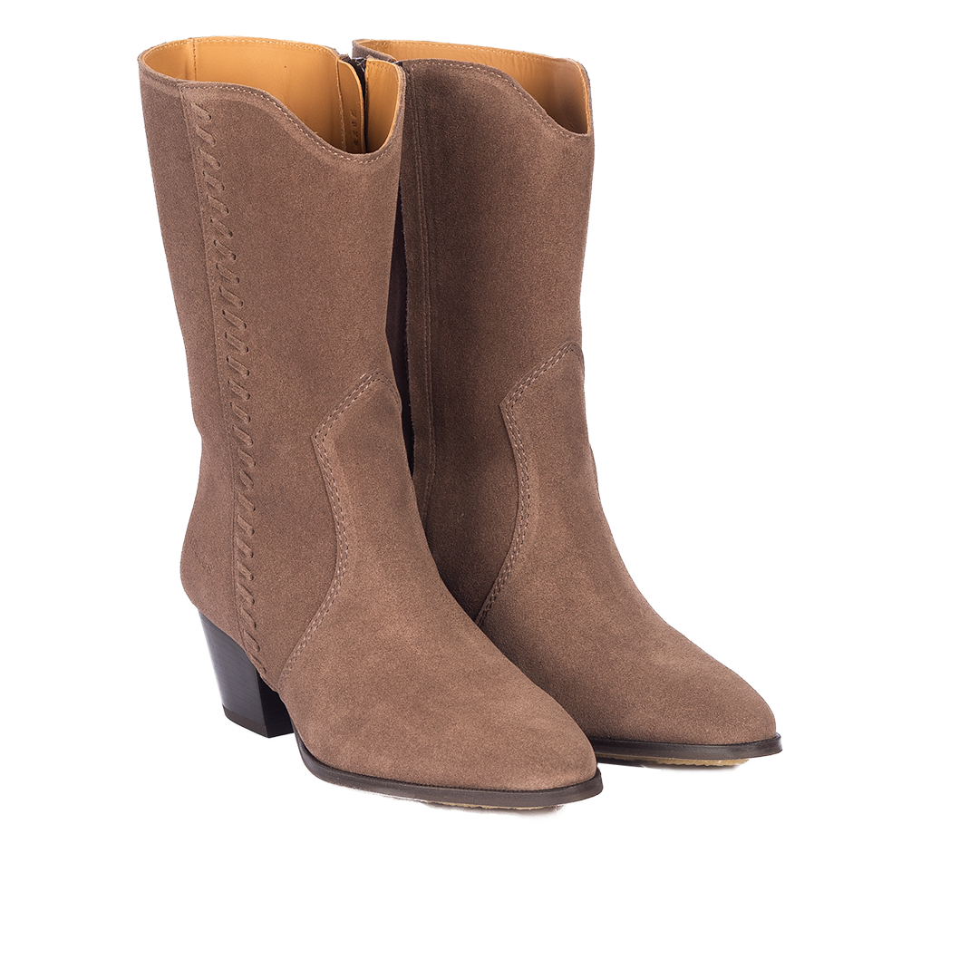 Cowboy Boot with Braided Stitching Details