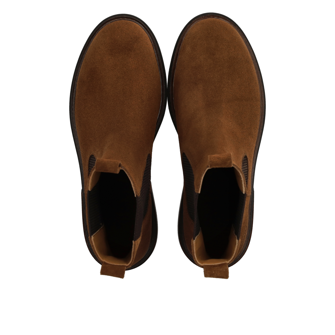 Boot with elastic