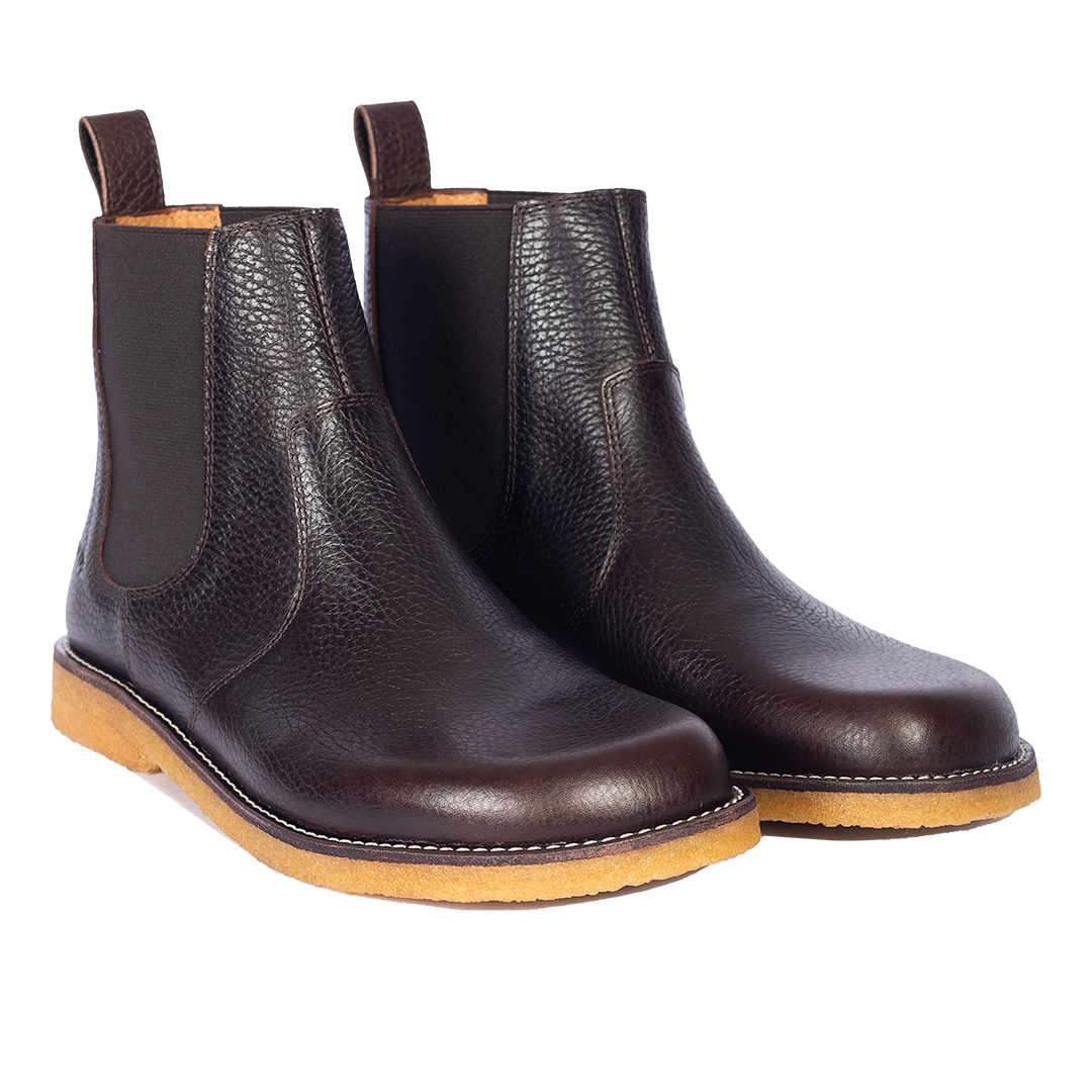 Chelsea boot with contrast stitching