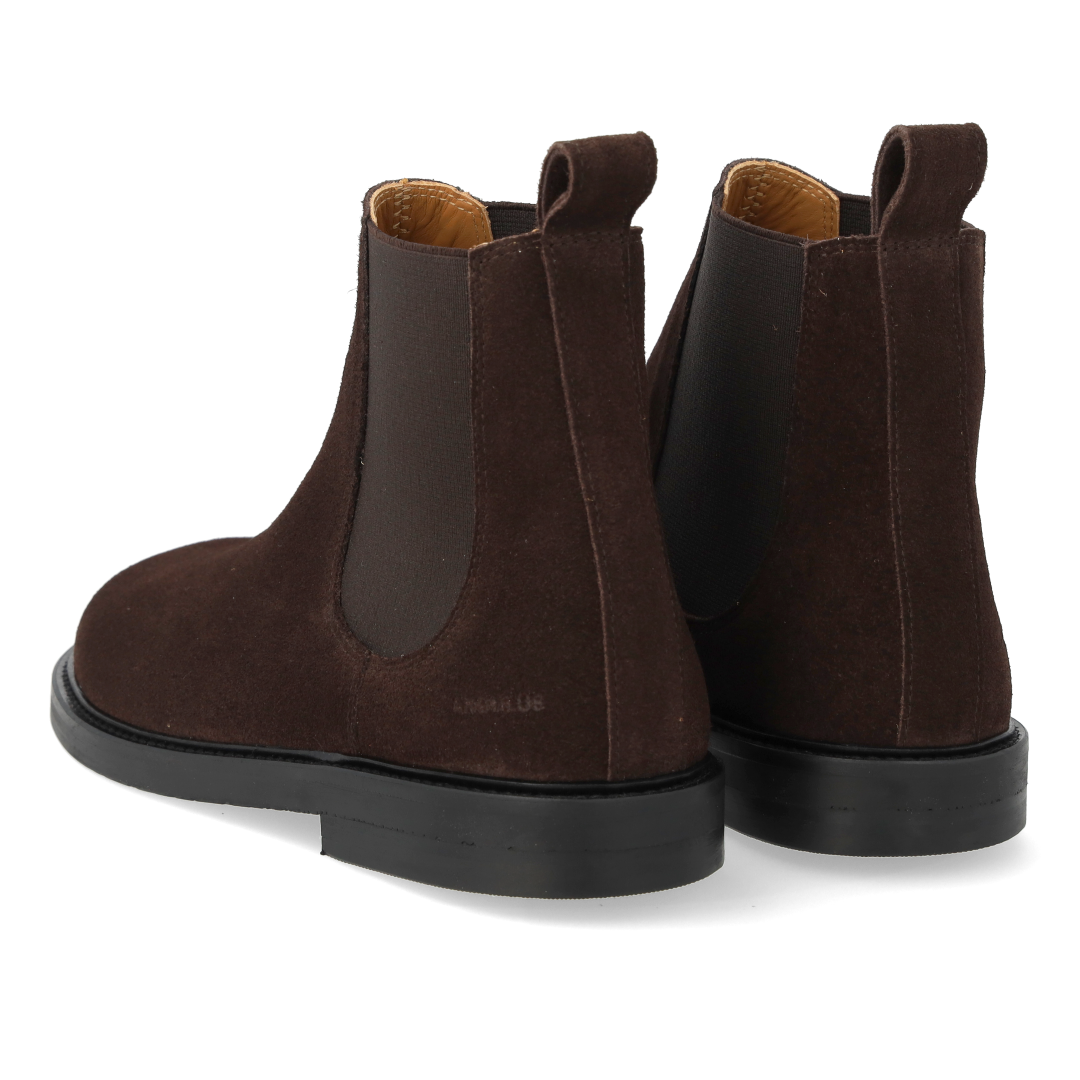 Chelsea boot with wide fit