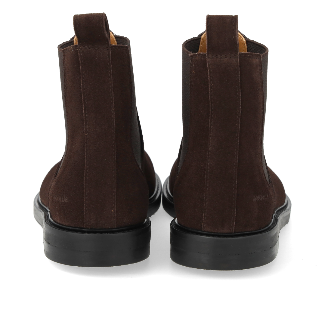 Chelsea boot with wide fit