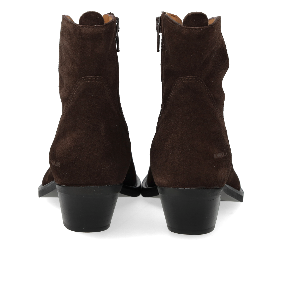 Cowboy boot with stitched detailing